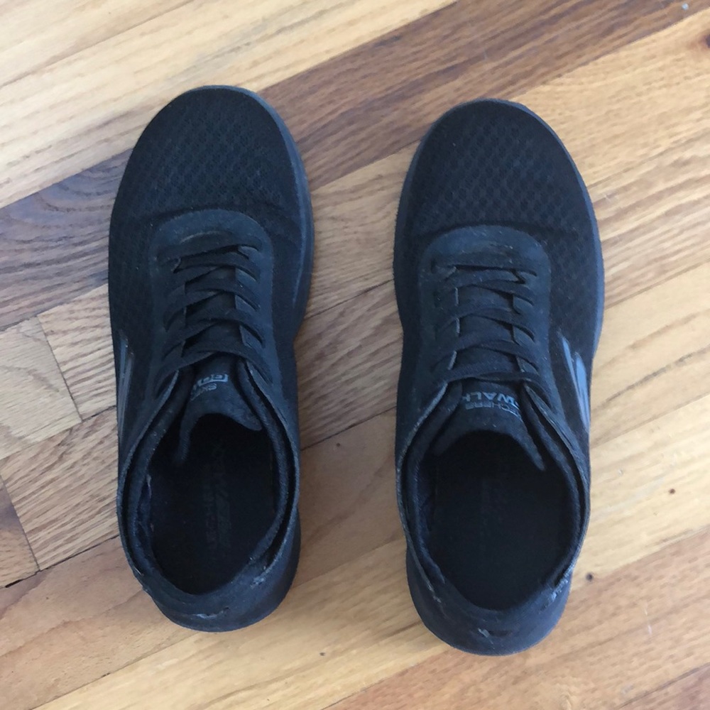 Skechers GoWalk GogaMax Slip On Sneakers